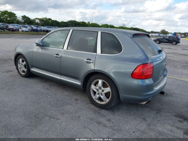 Porsche Cayenne Image 3