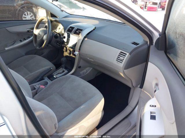 Toyota Corolla Le Image 4