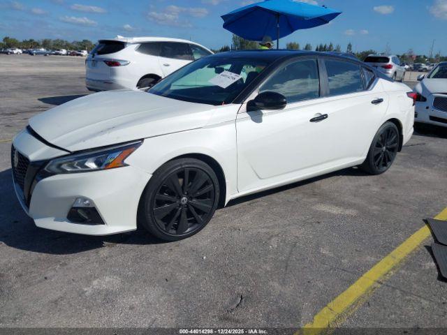 Nissan Altima Sr Fwd Image 3