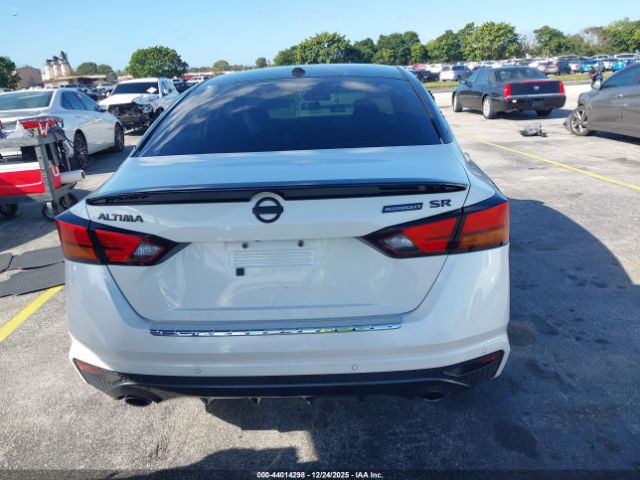 Nissan Altima Sr Fwd Image 13