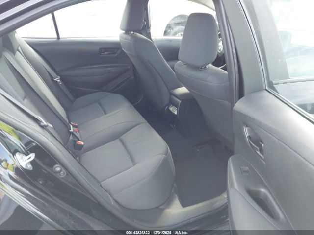 Toyota Corolla Le Image 16