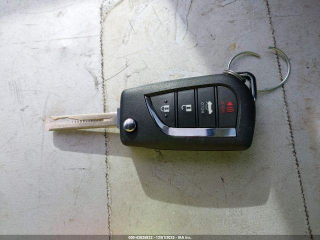 Toyota Corolla Le Image 5