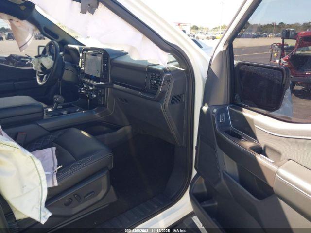 Ford F-150 Xlt Image 14