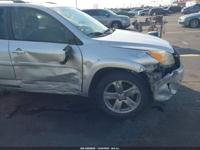 Toyota RAV4 Sport V6 Image 7