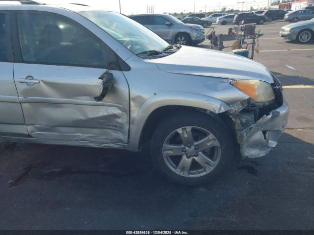 Toyota RAV4 Sport V6 Image 7