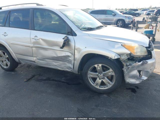 Toyota RAV4 Sport V6 Image 16