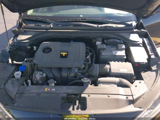 Hyundai ELANTRA Sel Image 12