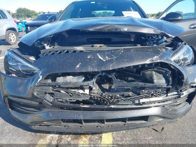 Mercedes-Benz C-Class 4matic Image 4