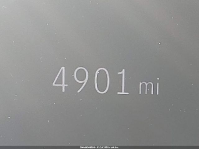 Mercedes-Benz C-Class 4matic Image 12