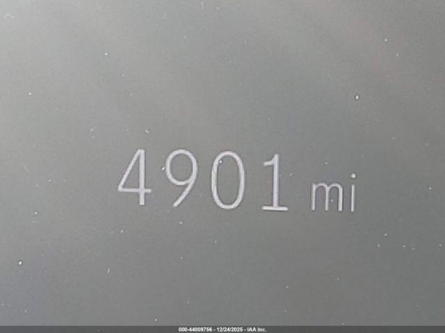 Mercedes-Benz C-Class 4matic Image 12