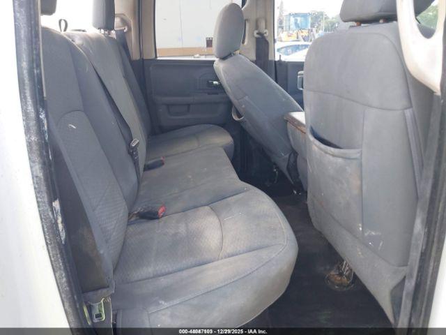 Ram 1500 Slt Image 4