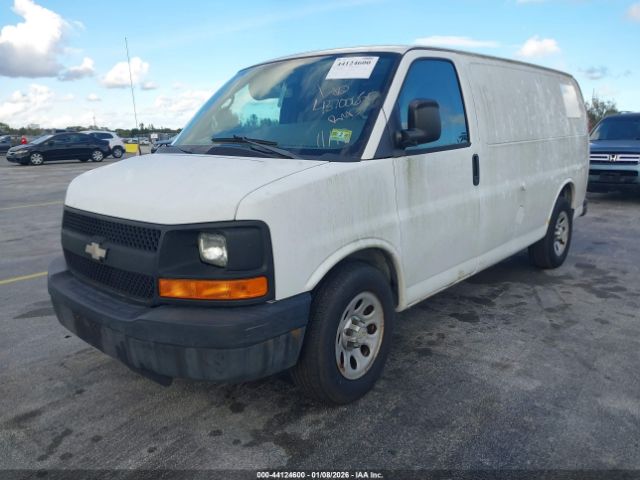 Chevrolet Express Work Van Image 16