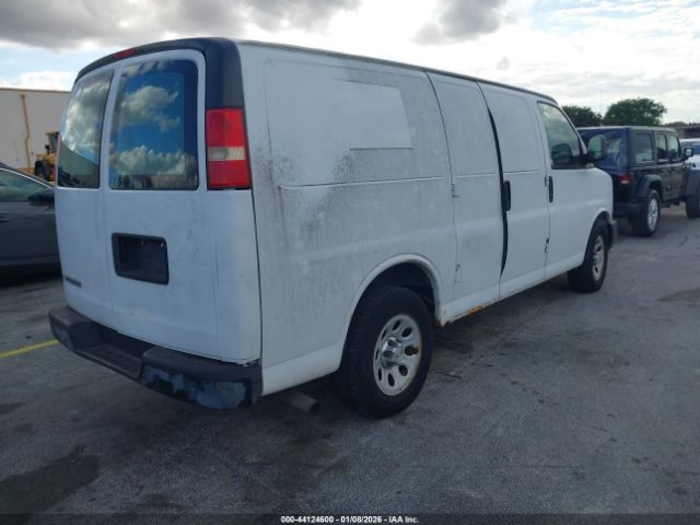 Chevrolet Express Work Van Image 3