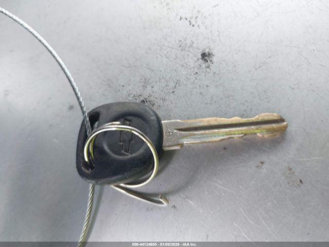 Chevrolet Express Work Van Image 13