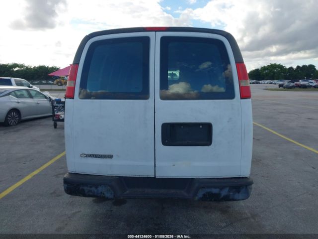 Chevrolet Express Work Van Image 14