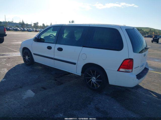 Ford Freestar S Image 2