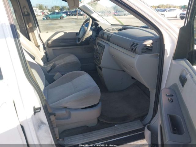 Ford Freestar S Image 9