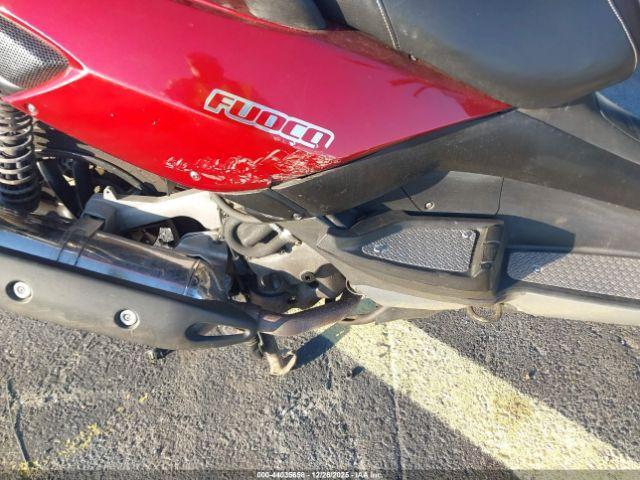 Piaggio Mp3 500 Image 13