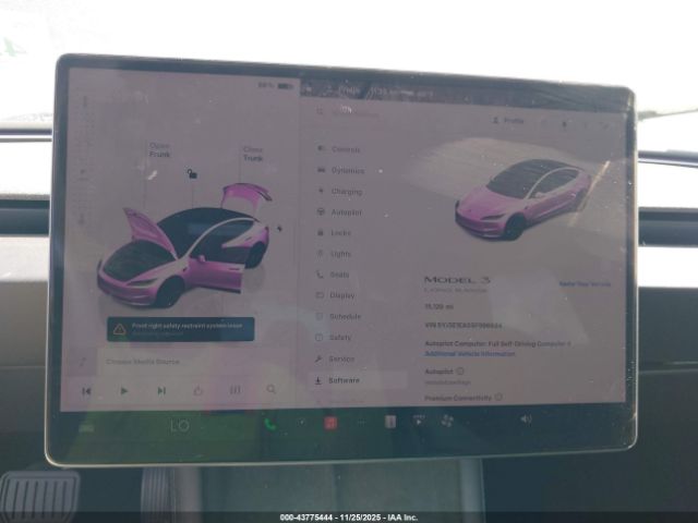 Tesla Model 3 Image 9