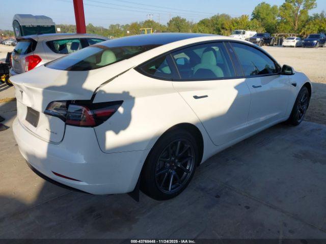 Tesla Model 3 Long Range Dual Motor All-wheel Drive Image 10