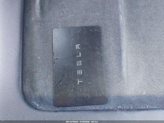 Tesla Model 3 Long Range Dual Motor All-wheel Drive Image 11