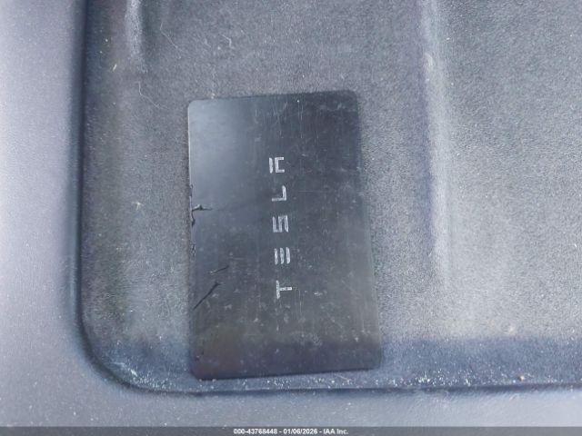 Tesla Model 3 Long Range Dual Motor All-wheel Drive Image 11