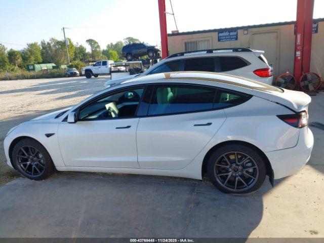 Tesla Model 3 Long Range Dual Motor All-wheel Drive Image 2