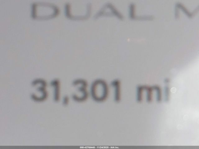 Tesla Model 3 Long Range Dual Motor All-wheel Drive Image 16