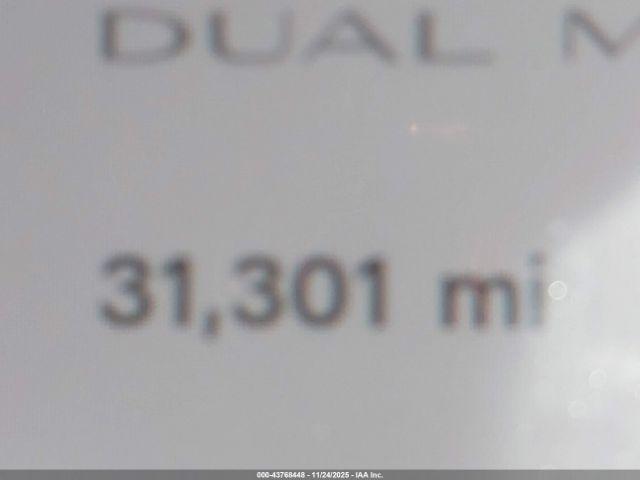 Tesla Model 3 Long Range Dual Motor All-wheel Drive Image 16