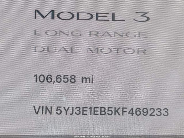 Tesla Model 3 Image 12