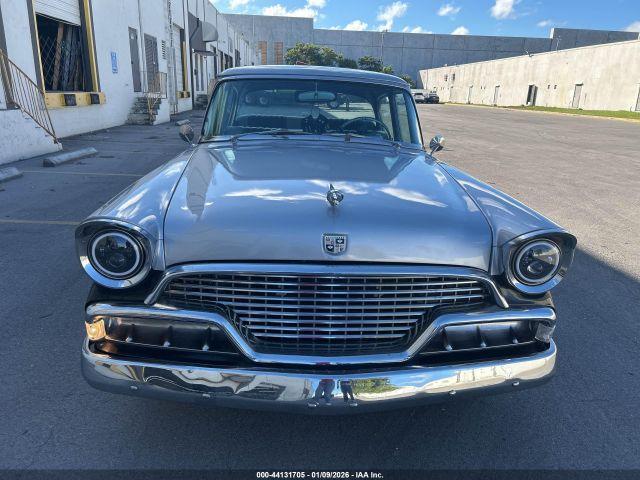 Studebaker Commander Image 9